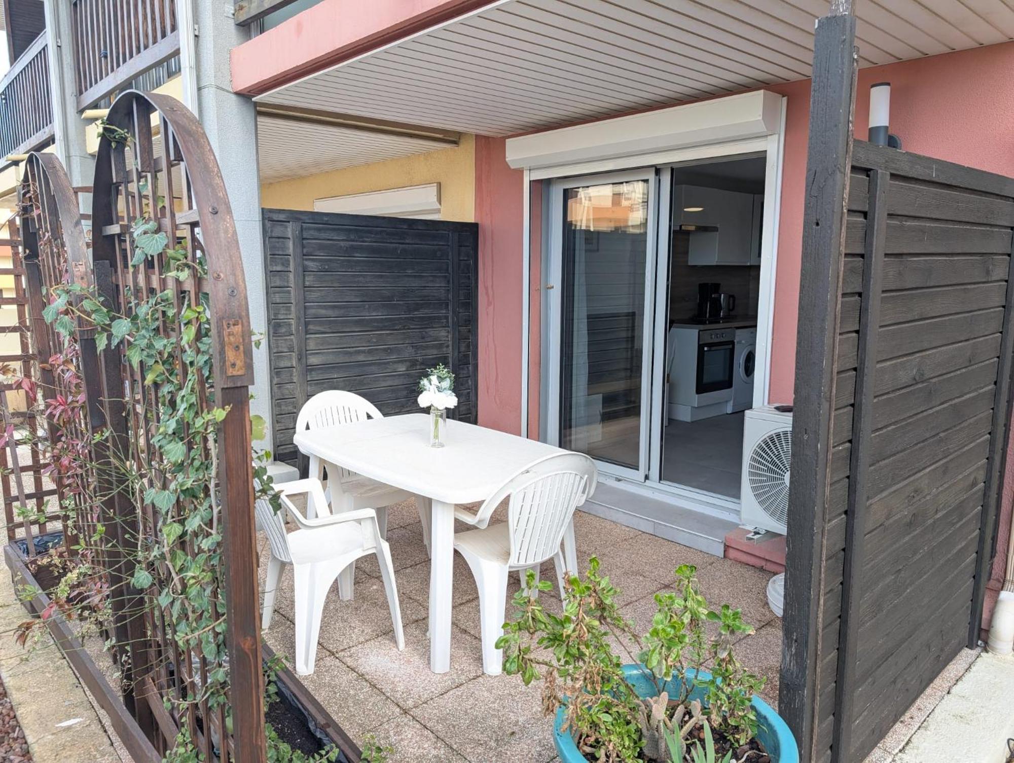 Studio Cabine 4 Personnes Cap D'Adge Agde Εξωτερικό φωτογραφία